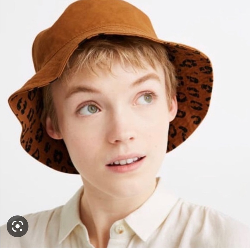 Madewell reversible leopard print bucket hat